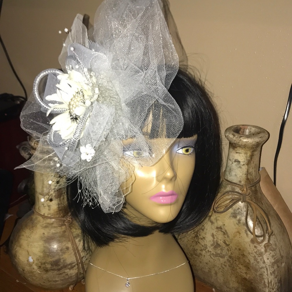 New Wedding hat/ pin Veil